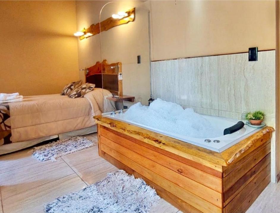 לה קומברסיטה La Roc-K Suites מראה חיצוני תמונה